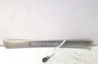 MERCEDES-BENZ GLA-Class X156 (2013-2020) Bakre høyre terskel Trim A2466805400 34963090