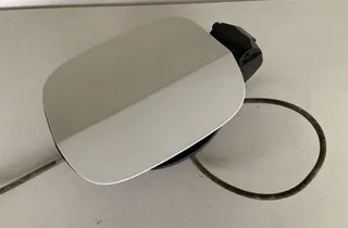 AUDI Q5 8R (2008-2017) Drivstofftankdeksellås 8R0809999B 33772441