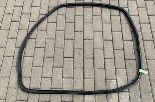 AUDI Q5 8R (2008-2017) Front venstre dørpakning gummi 80A831721 33777256