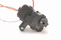 AUDI Q5 8R (2008-2017) Drivstofftankdeksellås 8K0862153F 33558619