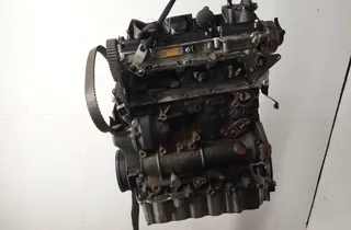 VOLKSWAGEN Passat B7 (2010-2015) Motor CRL 33021752