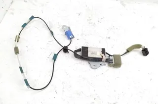 LEXUS RX 3 generation (2009-2015) Bootlid-antenneforsterker 8630048280 34985843