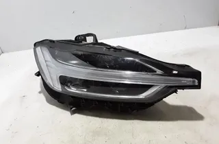 VOLVO XC60 2 generation (2017-2024) Front Høyre Frontlykt 32133545 21016965