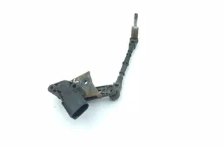 AUDI A4 B9/8W (2015-2024) Høyre foran nivåsensor 4M0907503 34954038