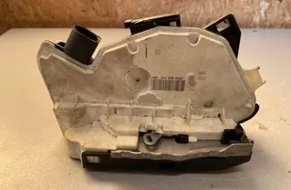 SKODA Fabia 3 generation (2014-2021) Bakre høyre dørlås 1S4839016C 22185200