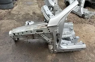 MERCEDES-BENZ M-Class W166 (2011-2015) Foran venstre kvartal 22189053